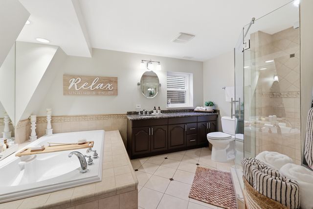 1268 Spaulding Road, Bartlett, IL 60103