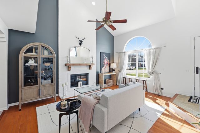 1268 Spaulding Road, Bartlett, IL 60103