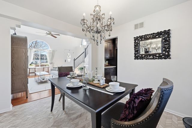 1268 Spaulding Road, Bartlett, IL 60103