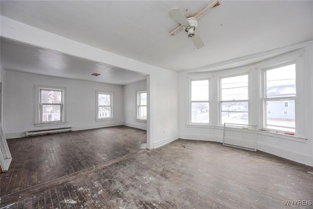 955 Niagara Avenue, Niagara Falls, NY 14305