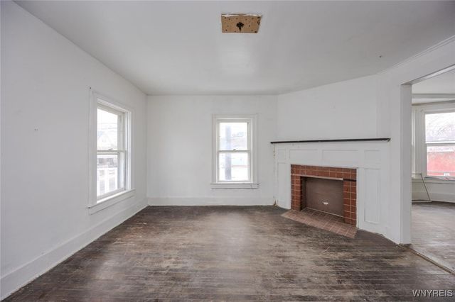 955 Niagara Avenue, Niagara Falls, NY 14305