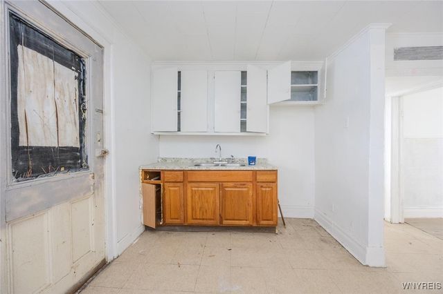 955 Niagara Avenue, Niagara Falls, NY 14305