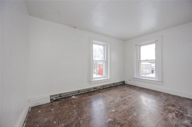 955 Niagara Avenue, Niagara Falls, NY 14305