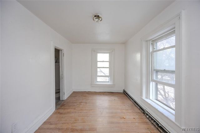 955 Niagara Avenue, Niagara Falls, NY 14305