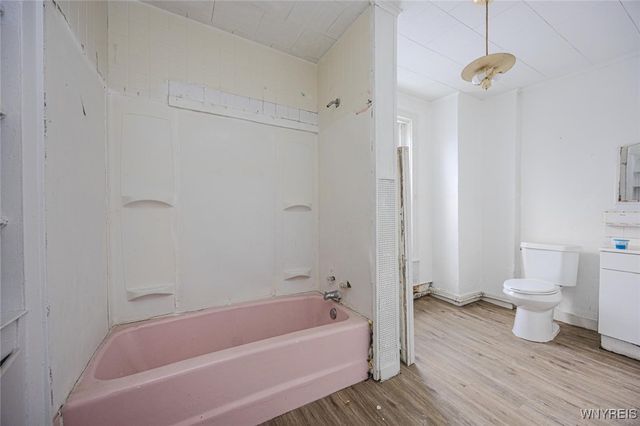 955 Niagara Avenue, Niagara Falls, NY 14305