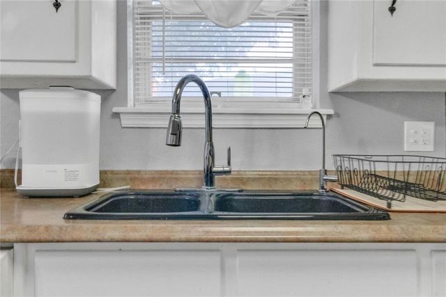 410 Vickie Drive, Del City, OK 73115