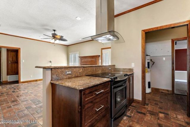 1302 Roswell Street, Pascagoula, MS 39581