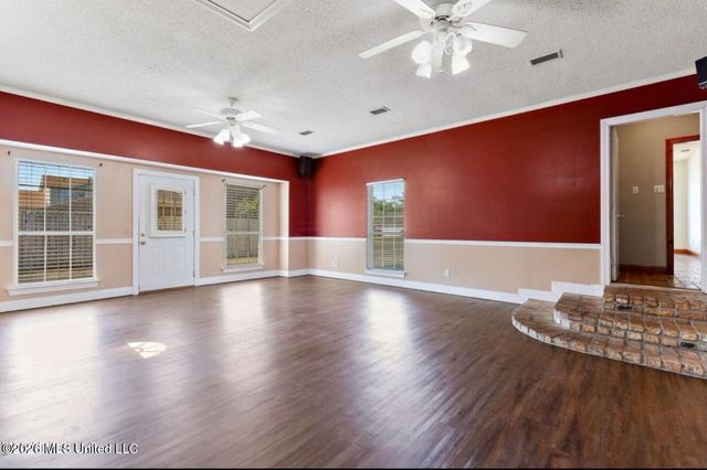 1302 Roswell Street, Pascagoula, MS 39581