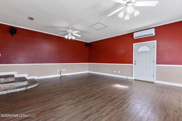 1302 Roswell Street, Pascagoula, MS 39581