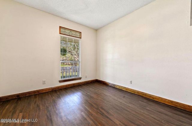 1302 Roswell Street, Pascagoula, MS 39581