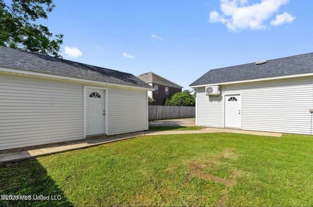 1302 Roswell Street, Pascagoula, MS 39581