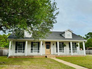 1302 Roswell Street, Pascagoula, MS 39581
