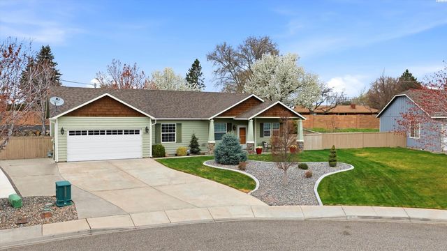 5812 11th Ave, Kennewick, WA 99337