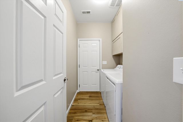 5812 11th Ave, Kennewick, WA 99337