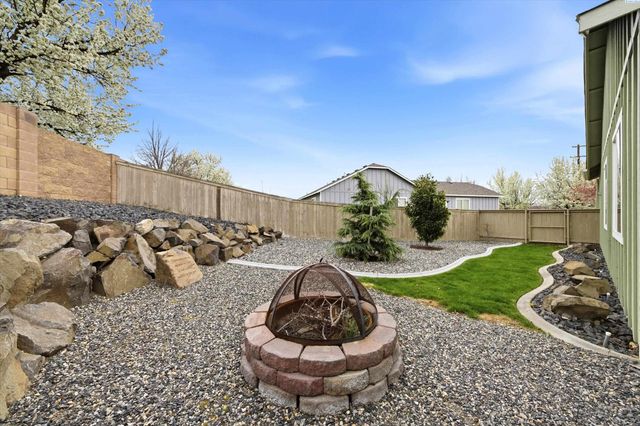 5812 11th Ave, Kennewick, WA 99337