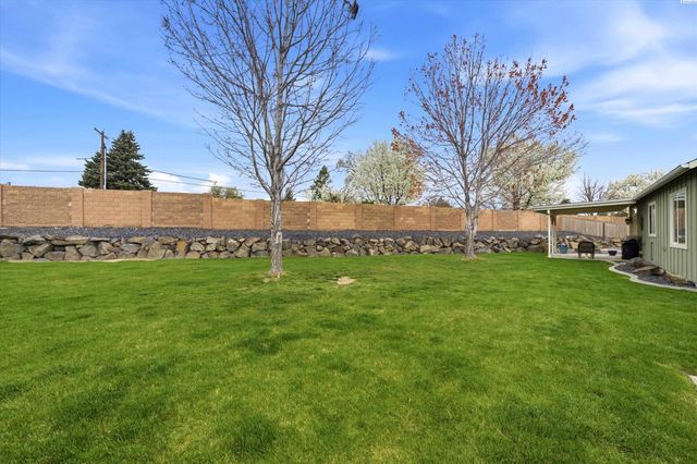 5812 11th Ave, Kennewick, WA 99337