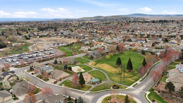 5812 11th Ave, Kennewick, WA 99337