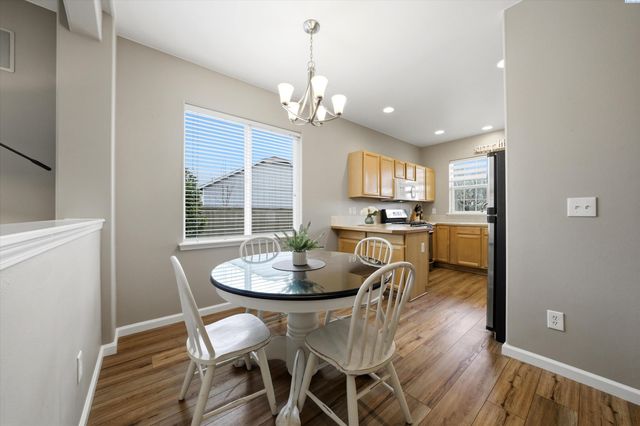 5812 11th Ave, Kennewick, WA 99337