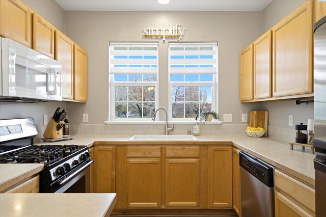 5812 11th Ave, Kennewick, WA 99337