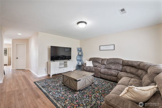 135 Haley Drive, Longview, WA 98632