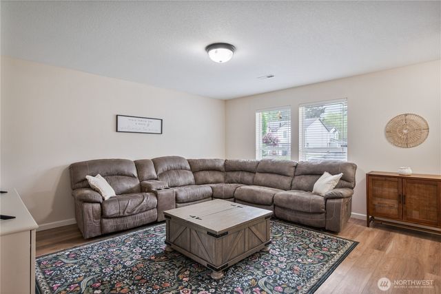 135 Haley Drive, Longview, WA 98632