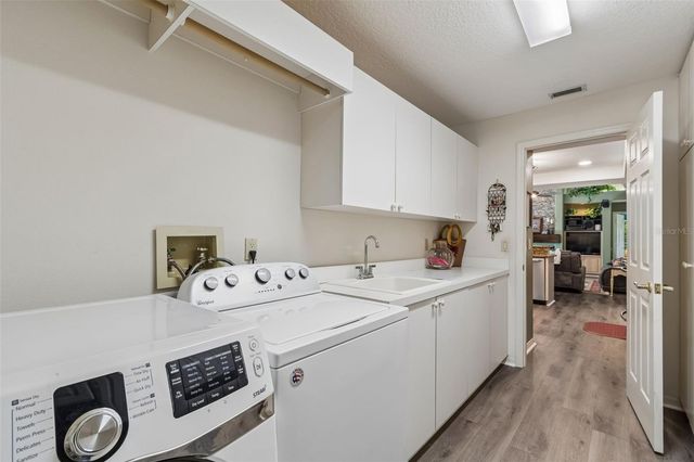 1661 WOODRIDGE COURT, Lutz, FL 33559