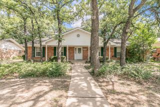 936 Mountain Terrace, Hurst, TX 76053