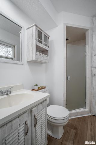 2530 Saint Johns Court, Bettendorf, IA 52722