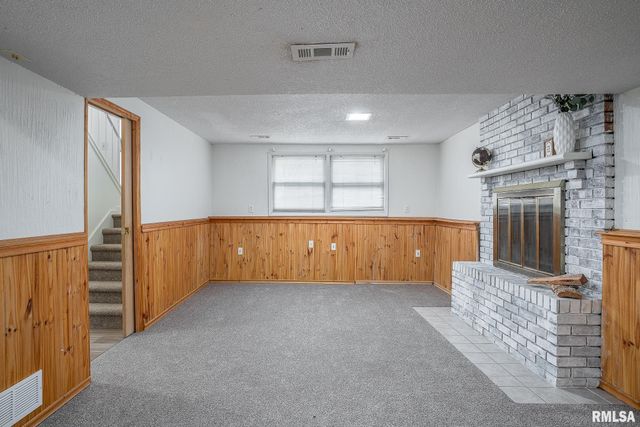 2530 Saint Johns Court, Bettendorf, IA 52722