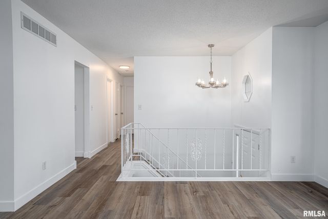 2530 Saint Johns Court, Bettendorf, IA 52722