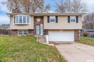 2530 Saint Johns Court, Bettendorf, IA 52722