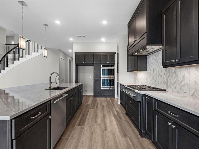 42 Cottonwood Lake Court, Fulshear, TX 77441