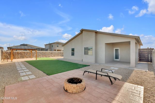 11352 Hidalgo Drive, Socorro, TX 79927
