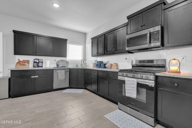 11352 Hidalgo Drive, Socorro, TX 79927