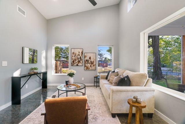 120 10th NE, Paris, TX 75460