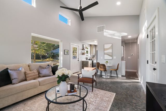 120 10th NE, Paris, TX 75460