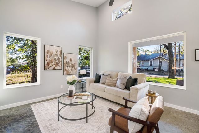 120 10th NE, Paris, TX 75460