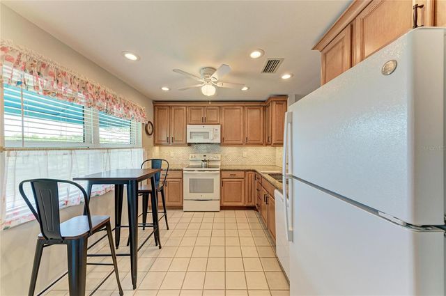 309 108TH STREET W 309, Bradenton, FL 34209