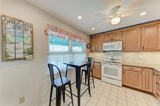 309 108TH STREET W 309, Bradenton, FL 34209