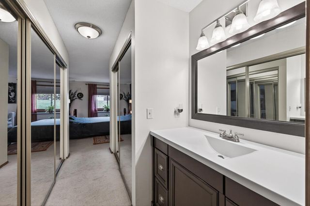 4385 Trenton Lane N 102, Plymouth, MN 55442