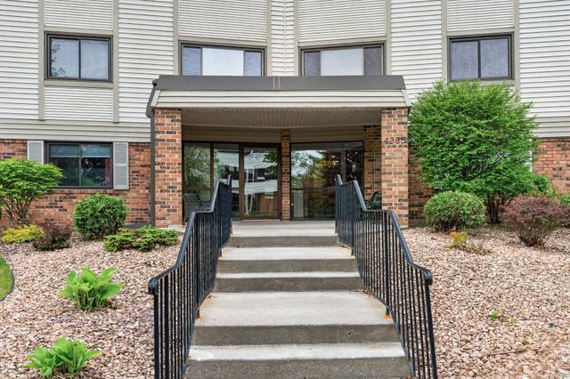 4385 Trenton Lane N 102, Plymouth, MN 55442