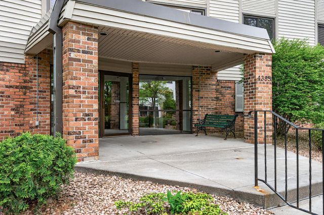 4385 Trenton Lane N 102, Plymouth, MN 55442