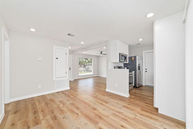 7706 Deadwood Drive, Houston, TX 77040