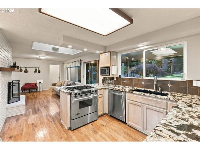 21105 Sw KILLARNEY Ct, Tualatin, OR 97062