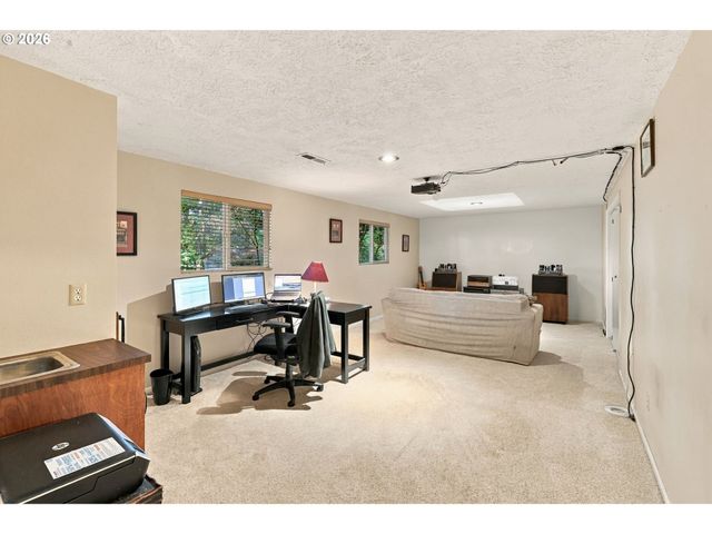 21105 Sw KILLARNEY Ct, Tualatin, OR 97062