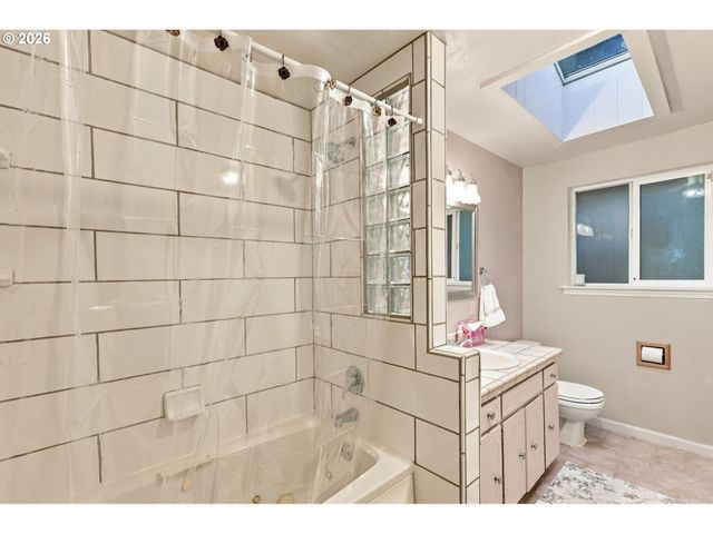 21105 Sw KILLARNEY Ct, Tualatin, OR 97062