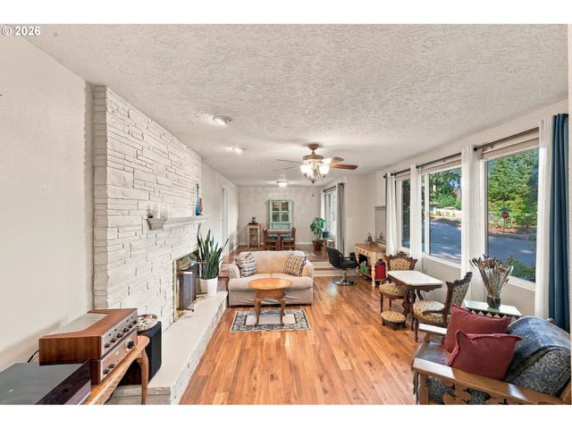 21105 Sw KILLARNEY Ct, Tualatin, OR 97062