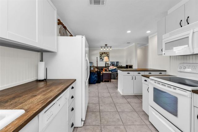 15168 CHAMBERLAIN BOULEVARD, Port Charlotte, FL 33953