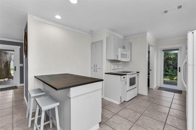 15168 CHAMBERLAIN BOULEVARD, Port Charlotte, FL 33953