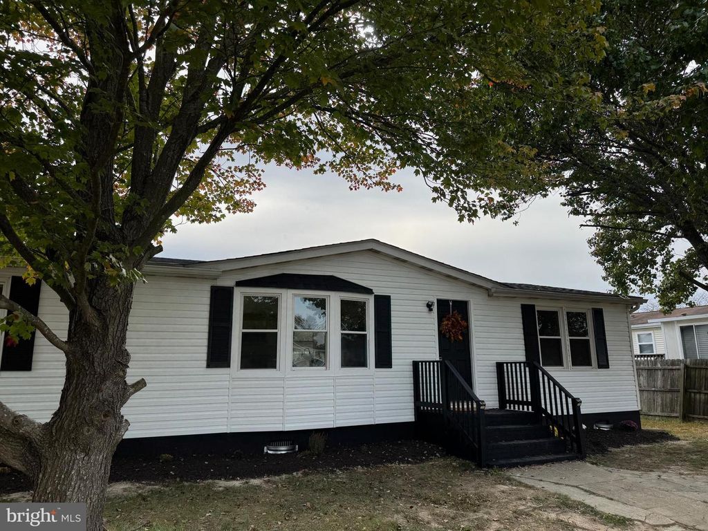 22436 MACARTHUR BLVD, California, MD 20619